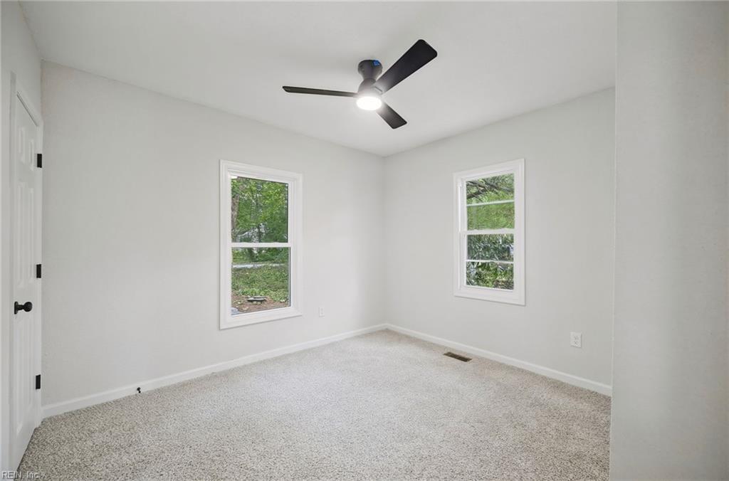 322 Clay St Property Photo 18