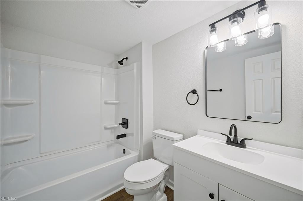 322 Clay St Property Photo 20