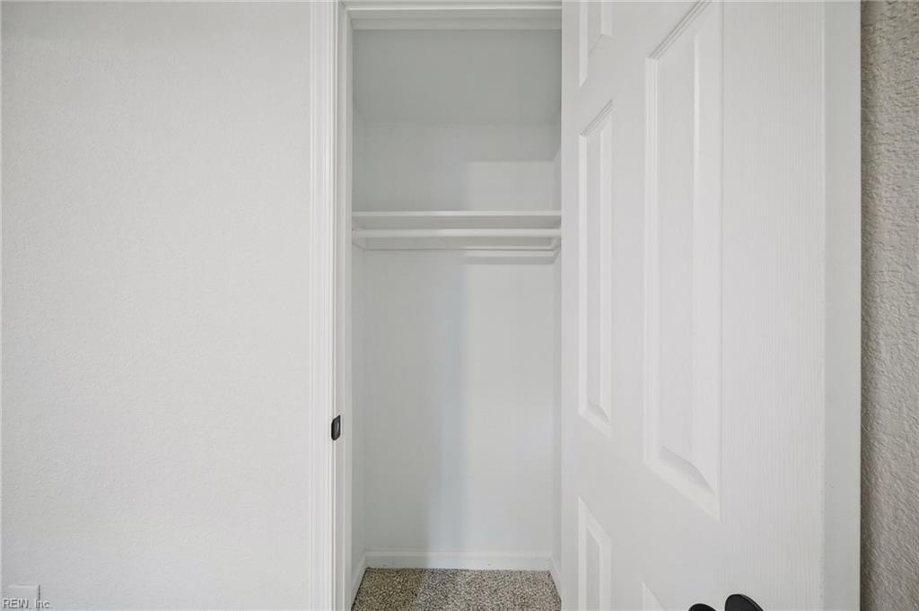 322 Clay St Property Photo 21