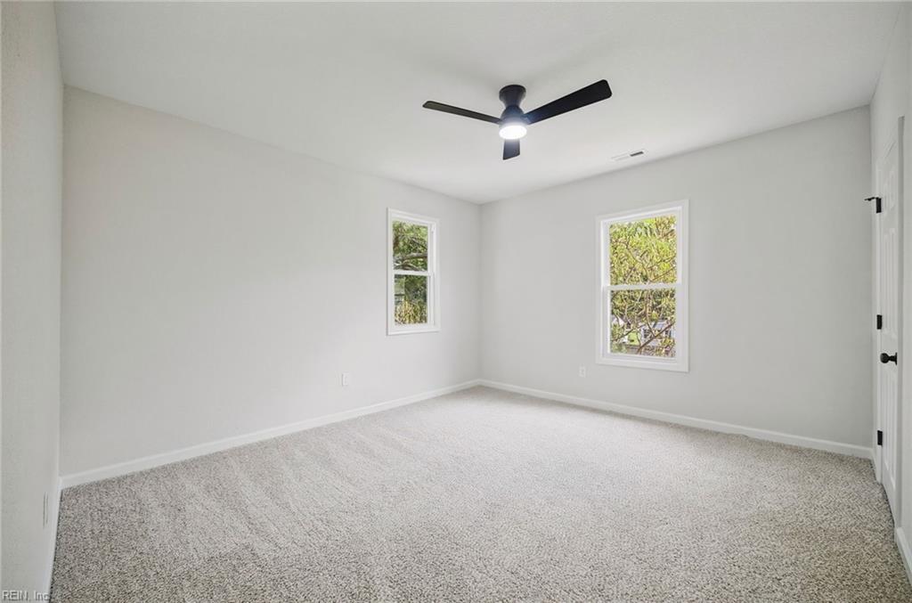 322 Clay St Property Photo 25
