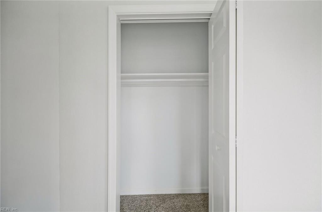 322 Clay St Property Photo 33