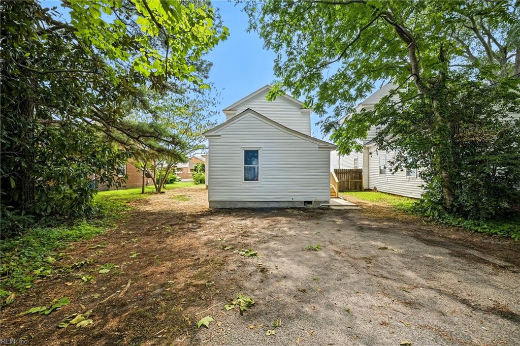 322 Clay St Property Photo 38