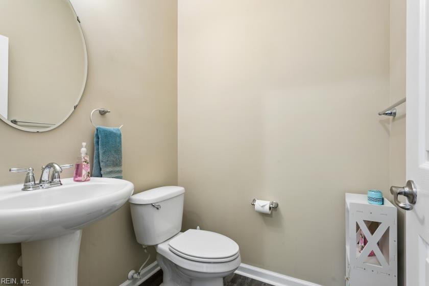 627 Leonard Ln Property Photo 14