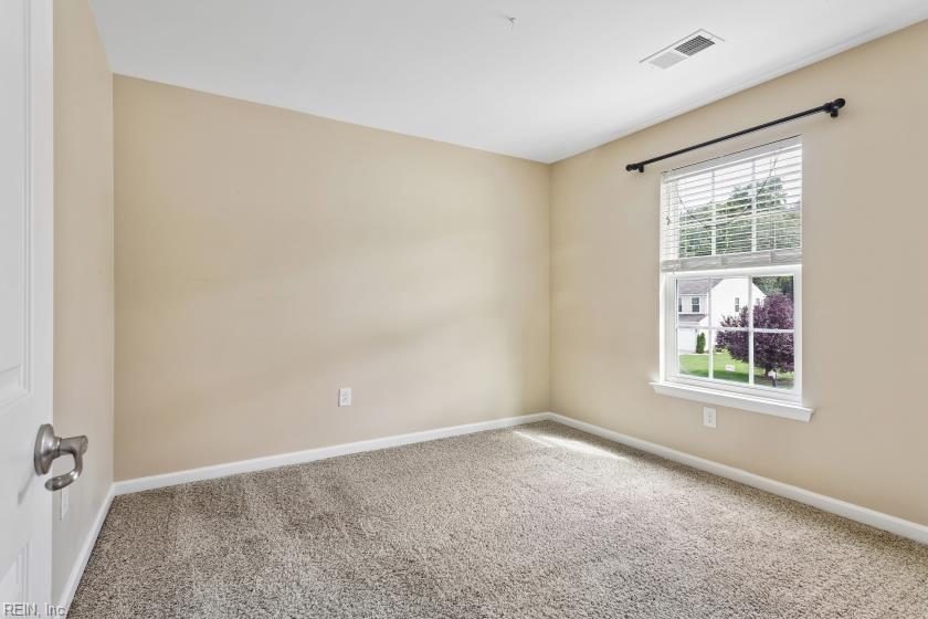 627 Leonard Ln Property Photo 23