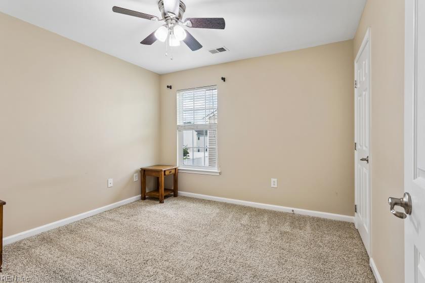 627 Leonard Ln Property Photo 25