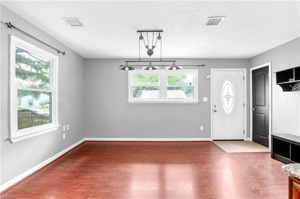2502 Livesay Rd Property Photo 18