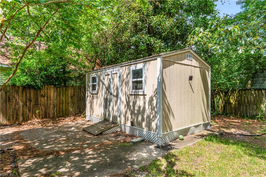 2502 Livesay Rd Property Photo 37
