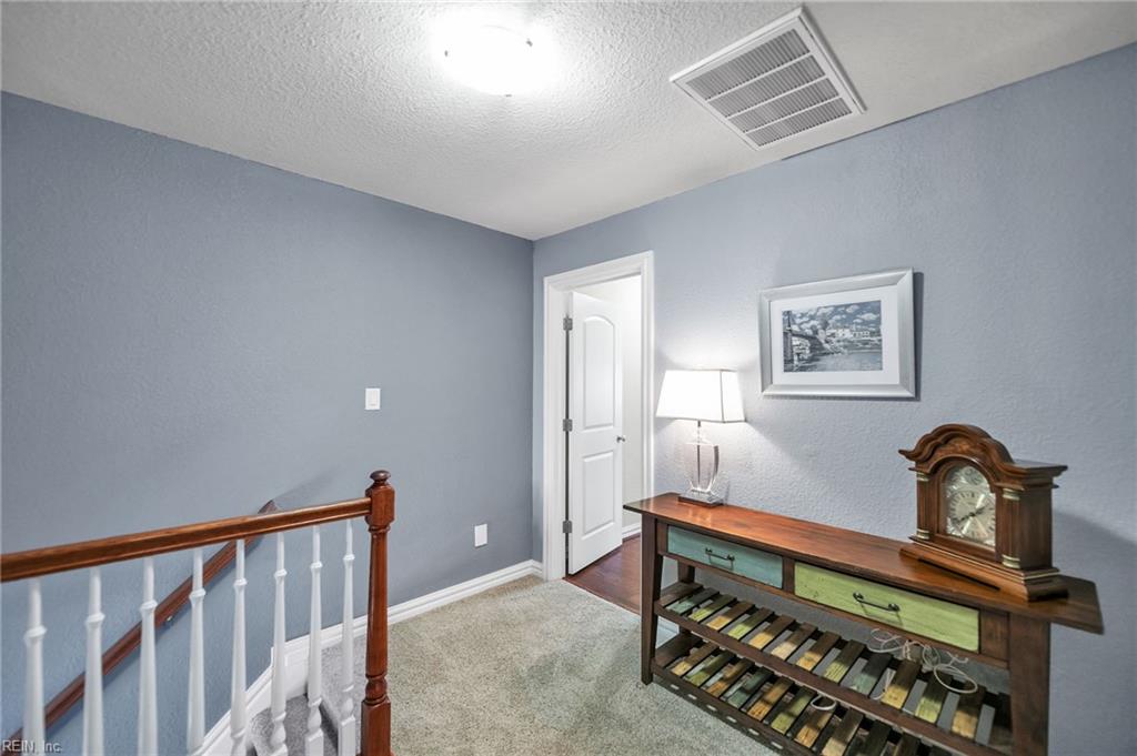 1037 Horton Pl Property Photo 18