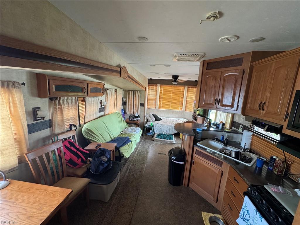 3665 Sandpiper Rd Property Photo 5