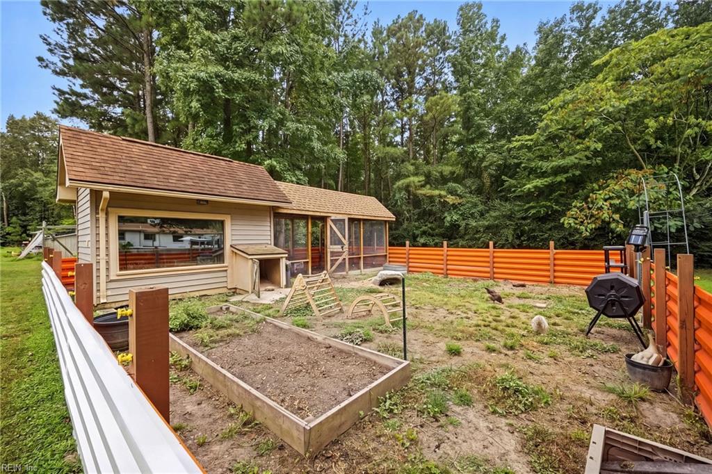6367 Everets Rd Property Photo 42