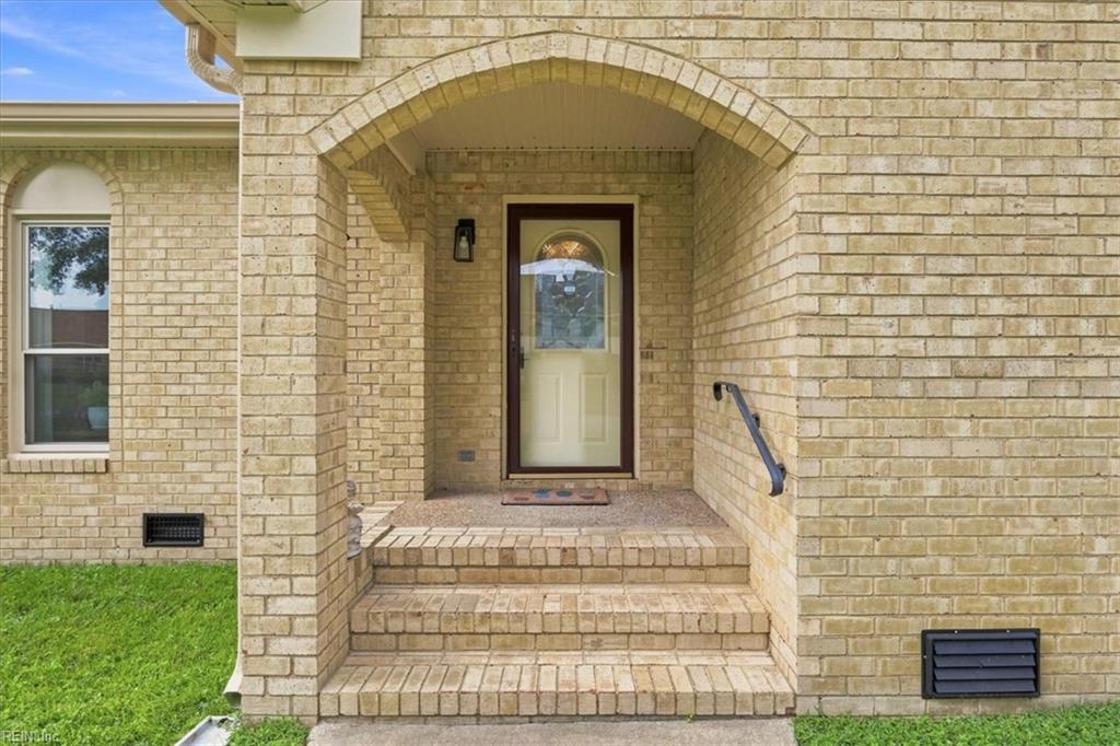 709 Southleaf Dr Property Photo 2