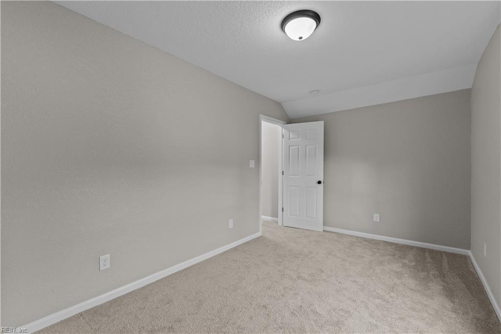 810 Lincoln Ave Property Photo 23