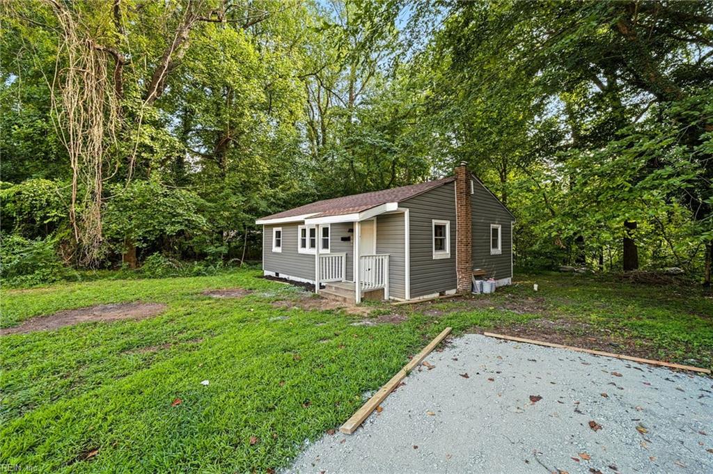 186 Railroad St Property Photo 5