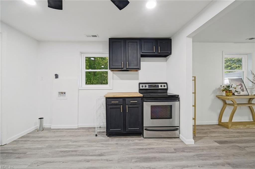 186 Railroad St Property Photo 11