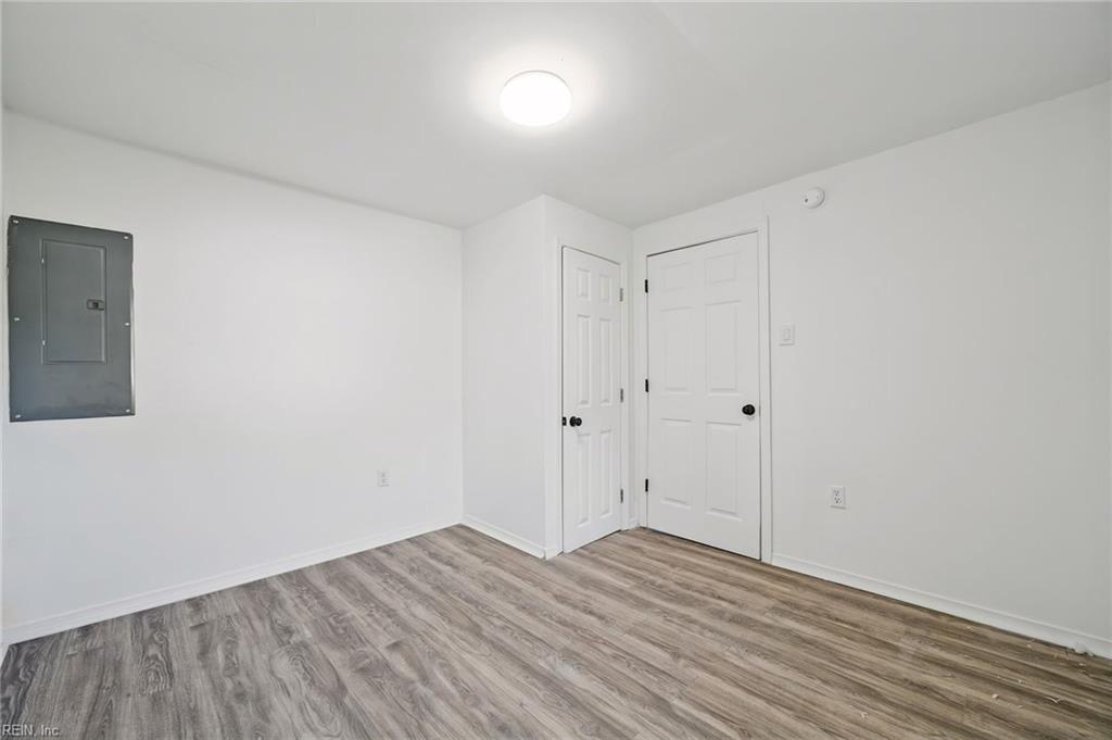 186 Railroad St Property Photo 12