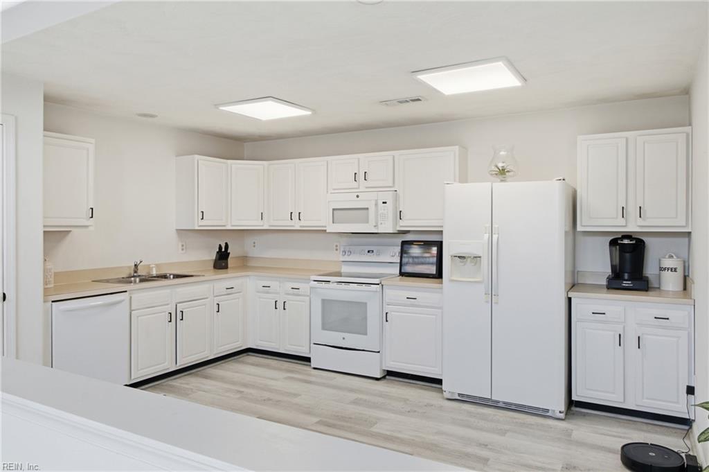 3942 Filbert Way Property Photo 11