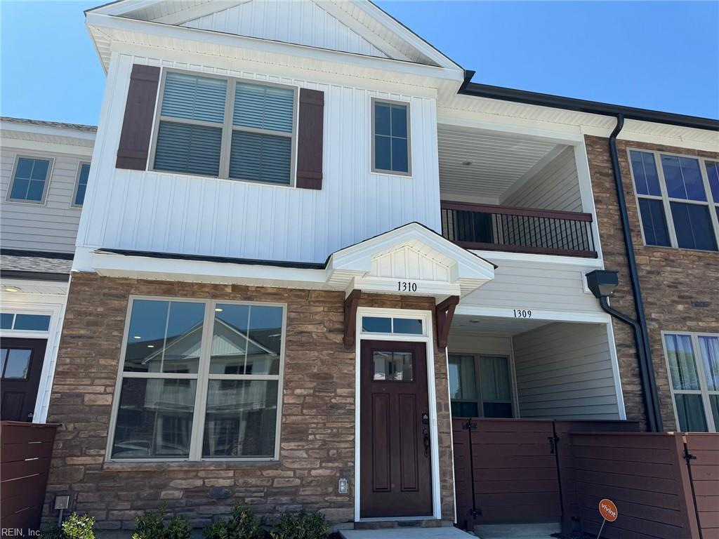 1310 Kathy Ann Way E Property Photo 1