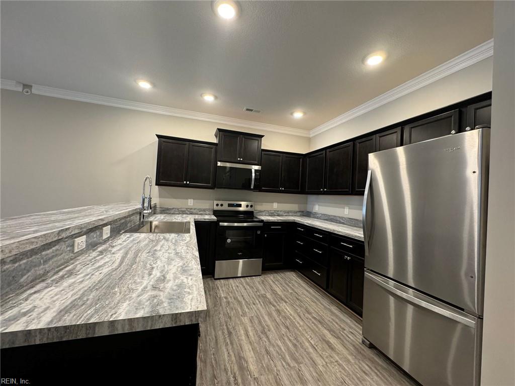 1310 Kathy Ann Way E Property Photo 8