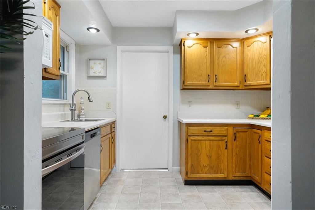 429 Gotham Rd Property Photo 12