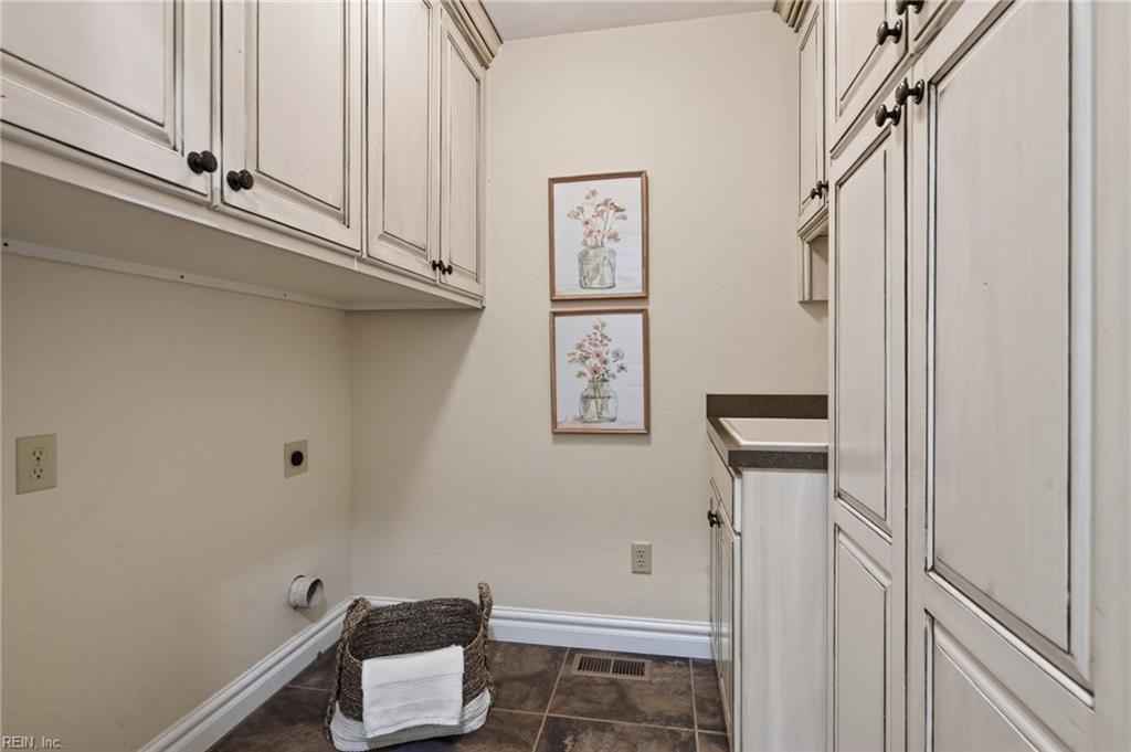 1120 Kathleen Ln Property Photo 14