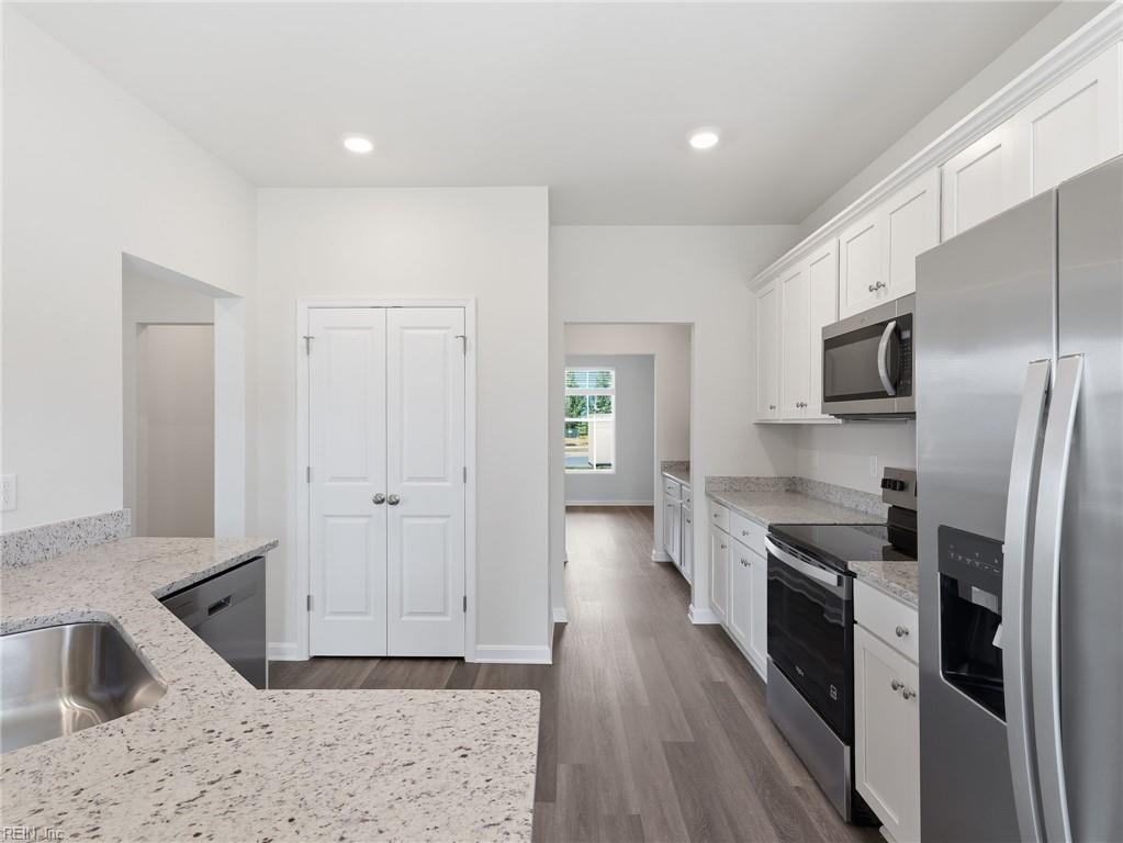 5119 Duxbury Rd Property Photo 8