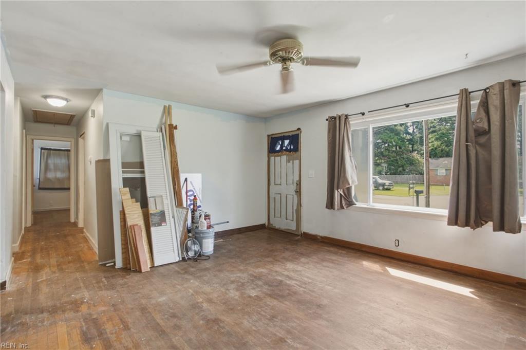 504 Plummer Dr Property Photo 5