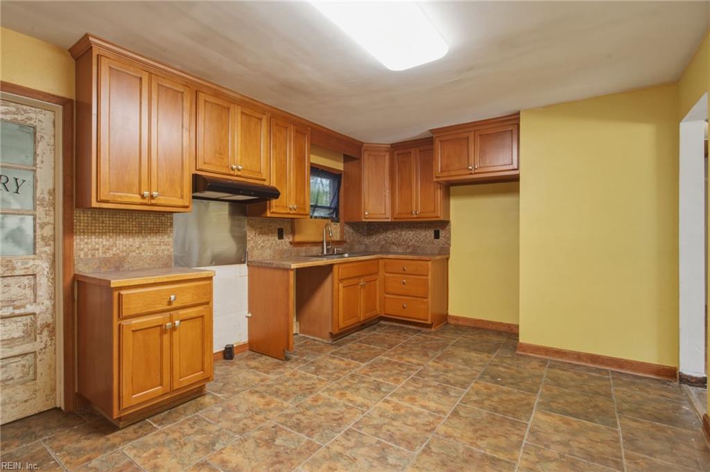 504 Plummer Dr Property Photo 8