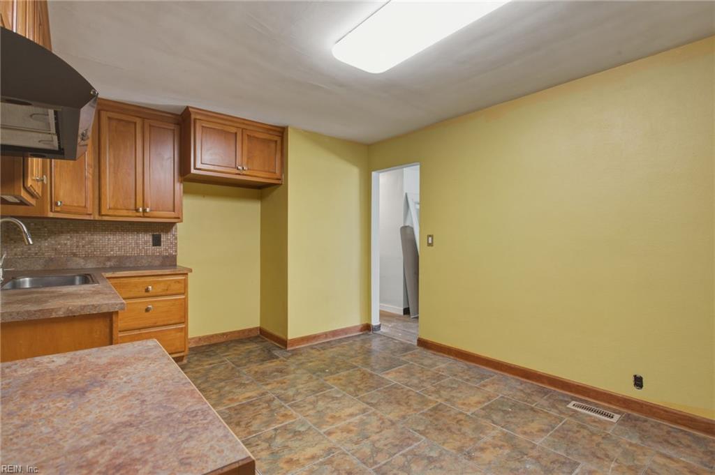 504 Plummer Dr Property Photo 9