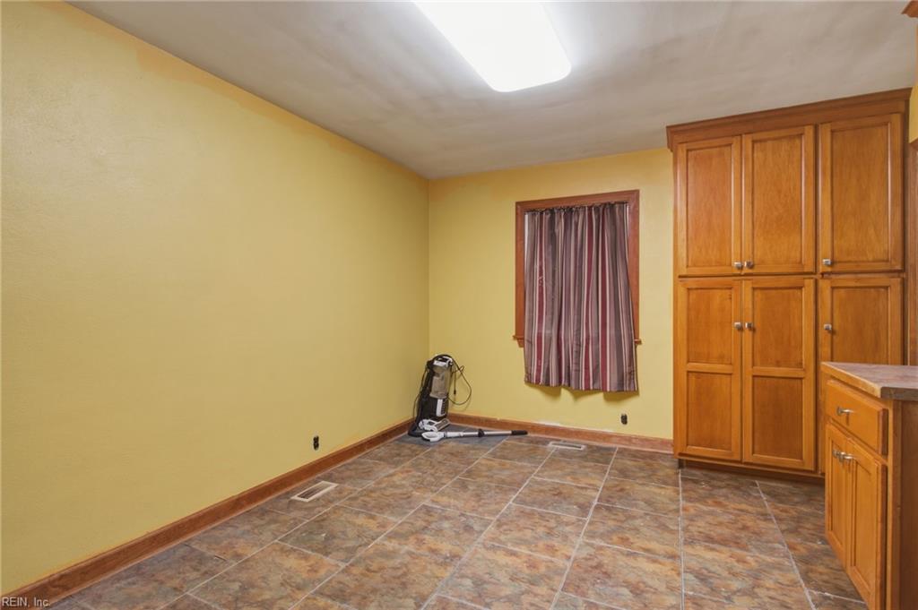 504 Plummer Dr Property Photo 10
