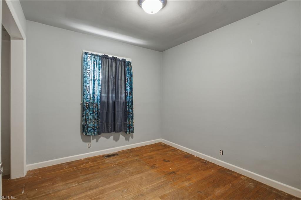 504 Plummer Dr Property Photo 12
