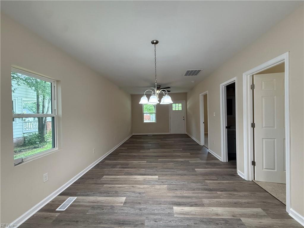 4304 Columbia St Property Photo 4