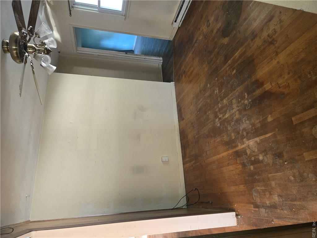 108 Londonshire Ter Property Photo 5