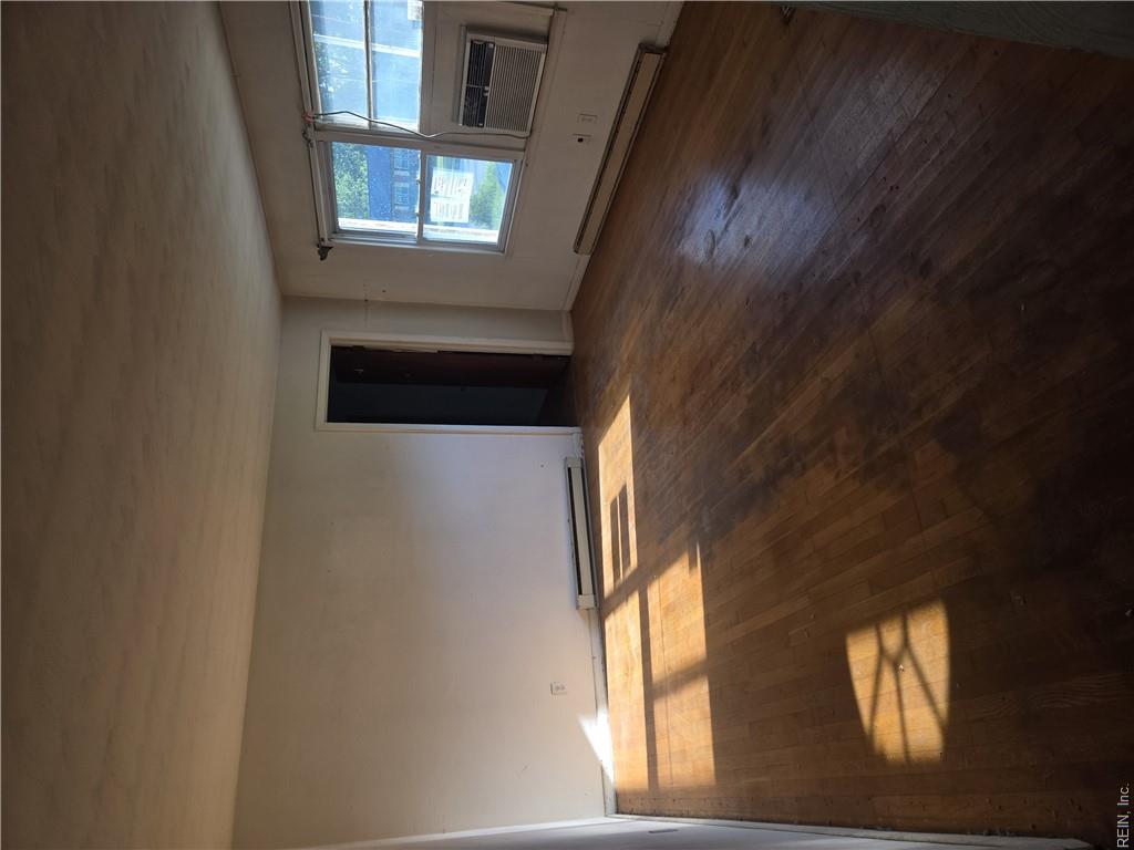 108 Londonshire Ter Property Photo 6