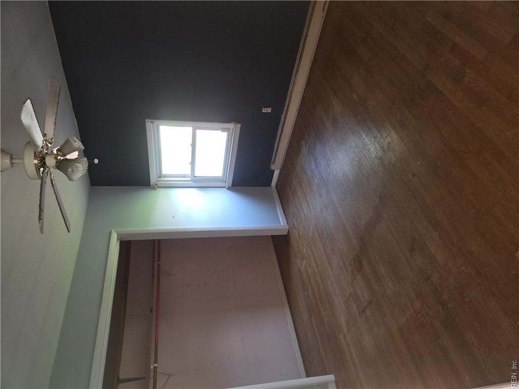 108 Londonshire Ter Property Photo 9