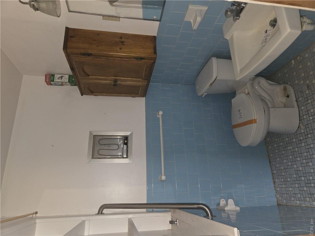 108 Londonshire Ter Property Photo 11
