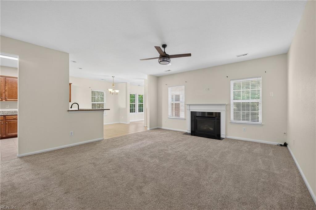 705 Creekwood Dr Property Photo 5
