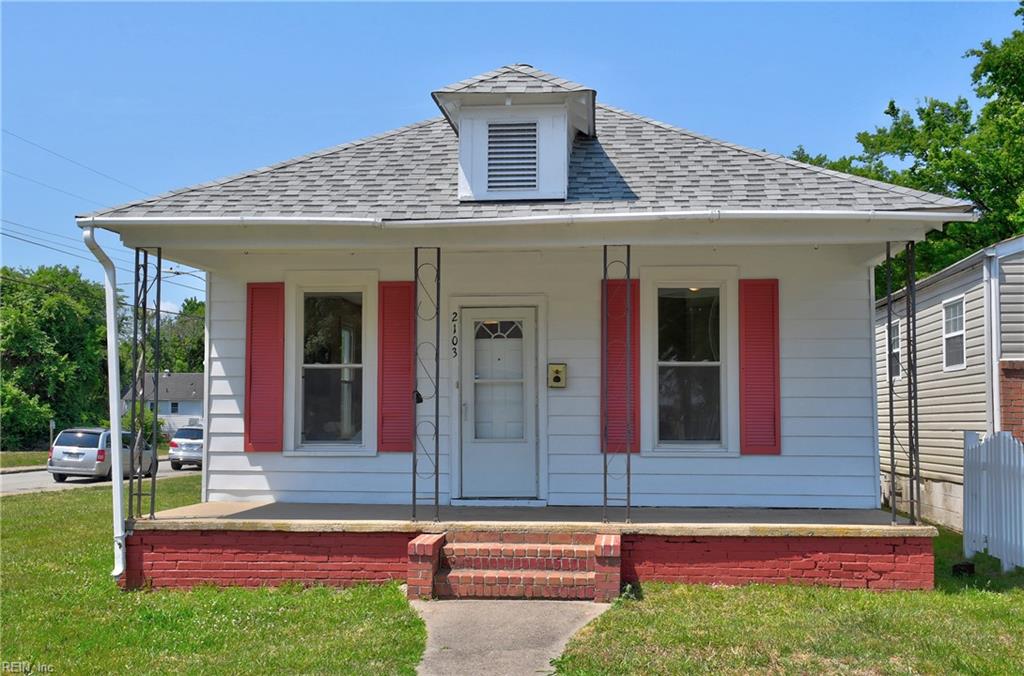2103 Roanoke Ave Property Photo 3