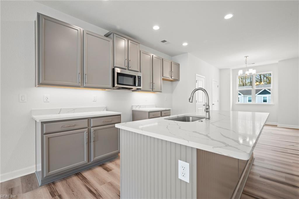 4301 Abercorn Dr Property Photo 8