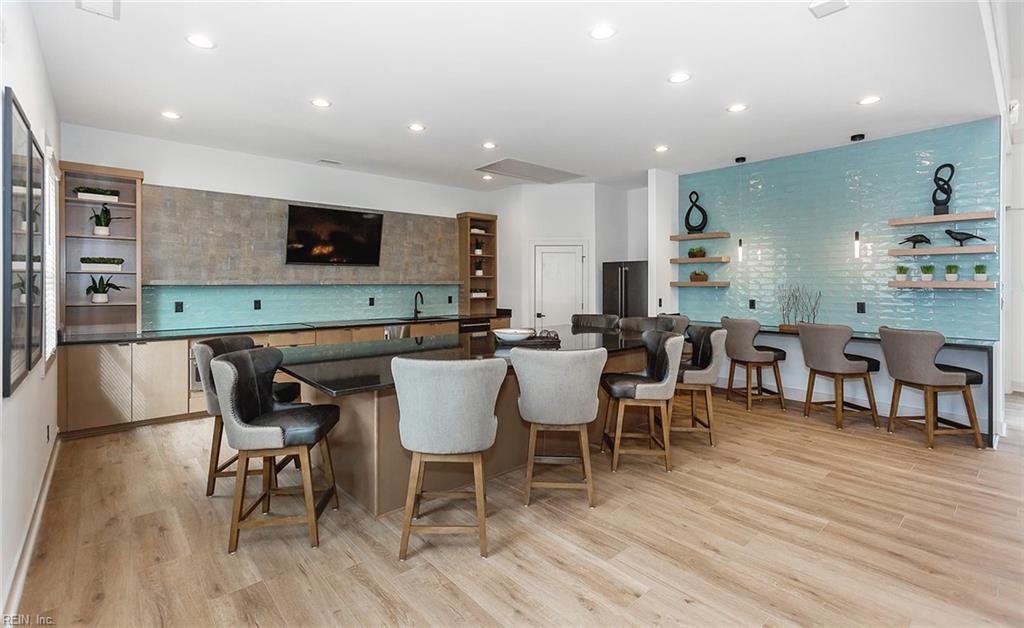 4301 Abercorn Dr Property Photo 28