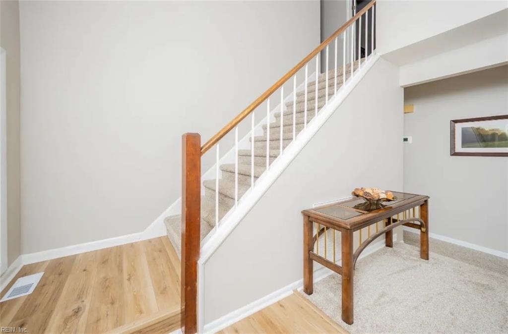 315 Riversedge Dr Property Photo 7