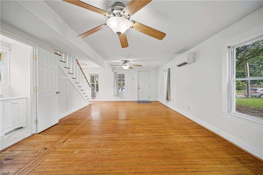 1035 Wilmington St Property Photo 6
