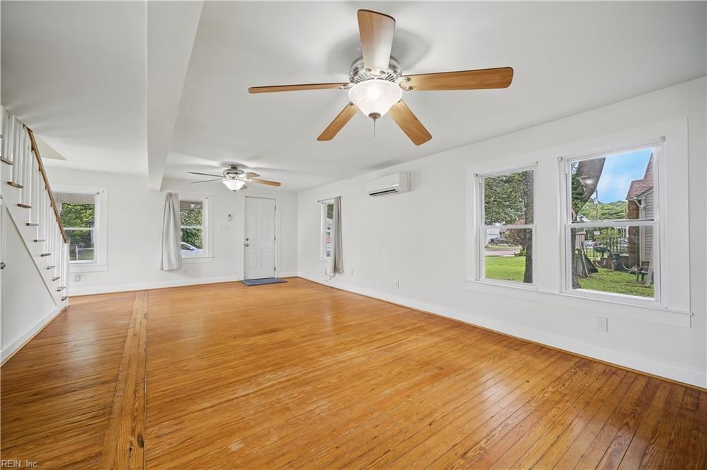 1035 Wilmington St Property Photo 7
