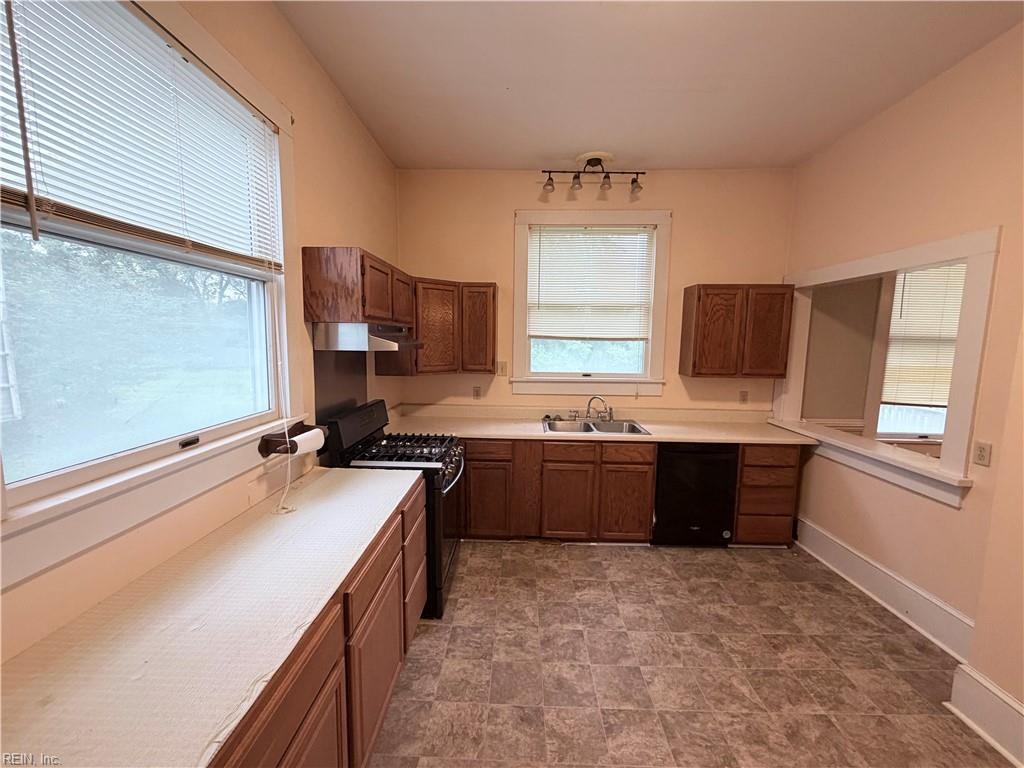 24581 Delaware Rd Property Photo 12