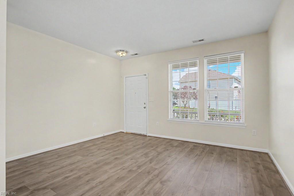 4200 White Cap Crescent Cres Property Photo 5