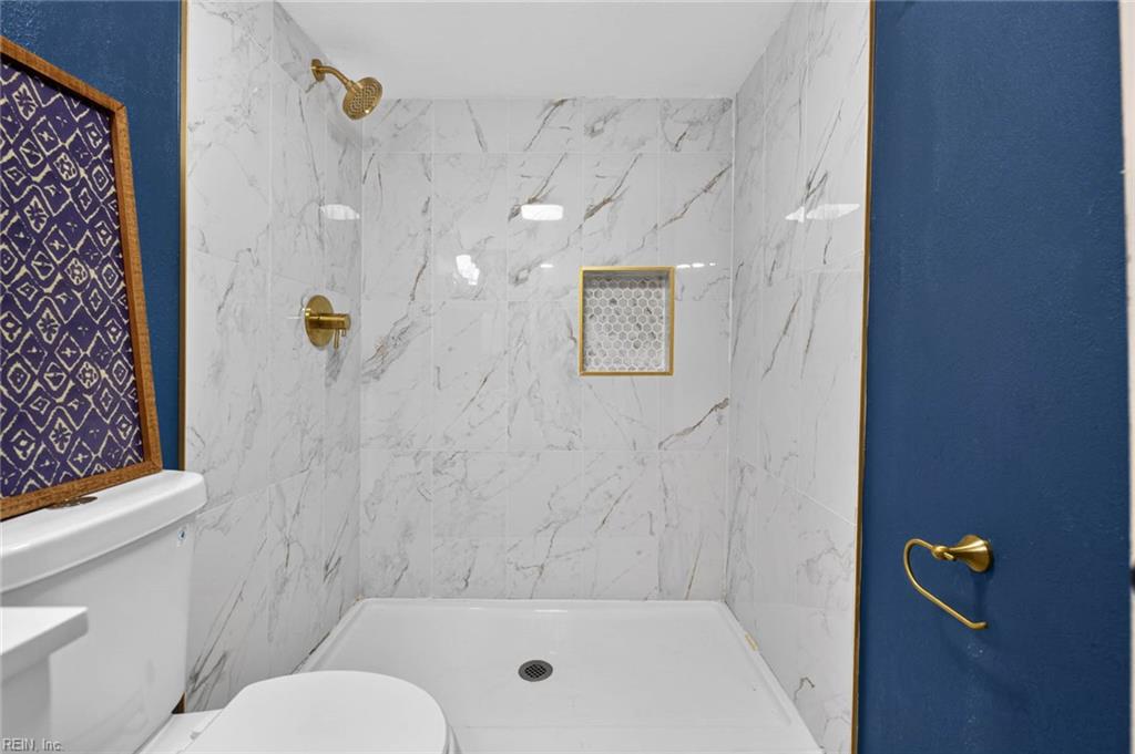 116 E Broad St Property Photo 22