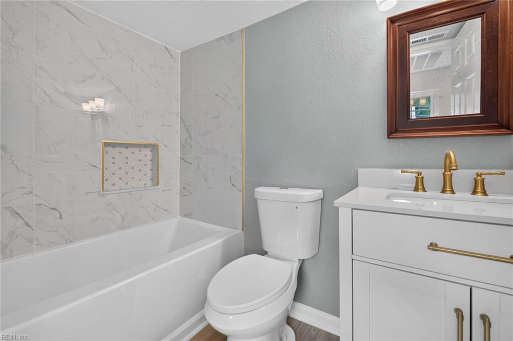 116 E Broad St Property Photo 32