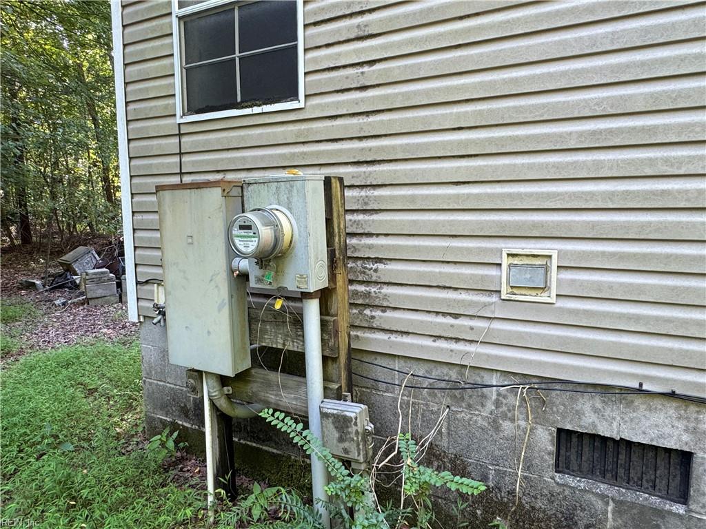 20261 Southampton Parkway Property Photo 6