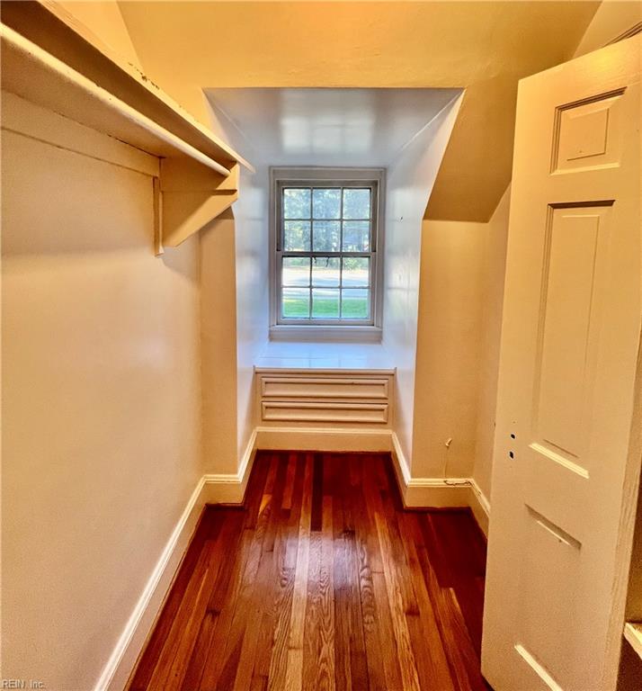 1209 Clay St Property Photo 6