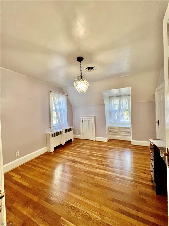 1209 Clay St Property Photo 10