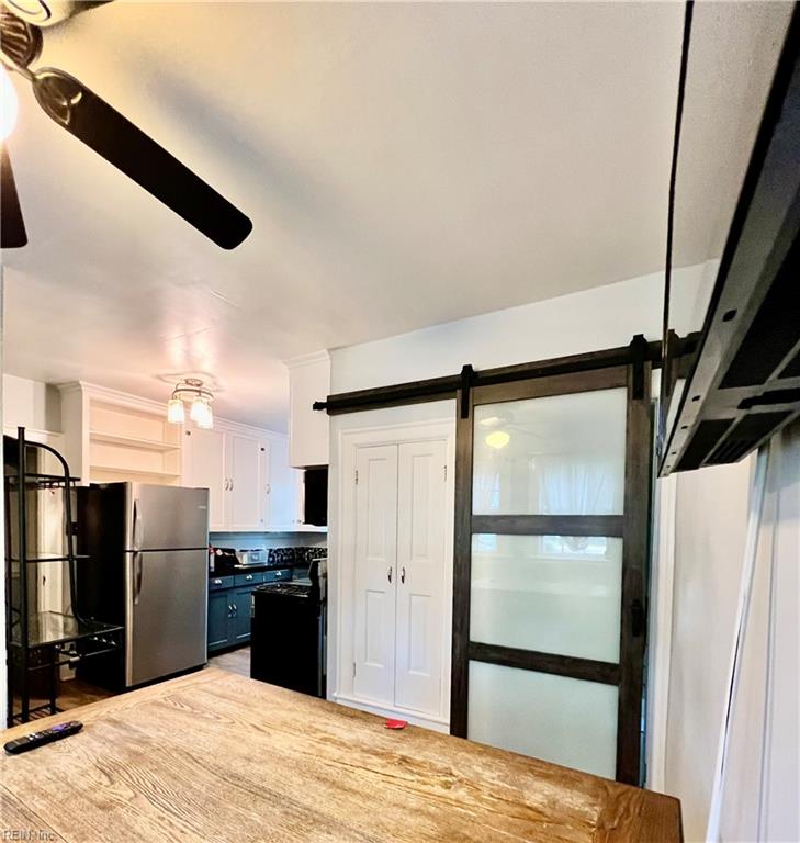 1209 Clay St Property Photo 16